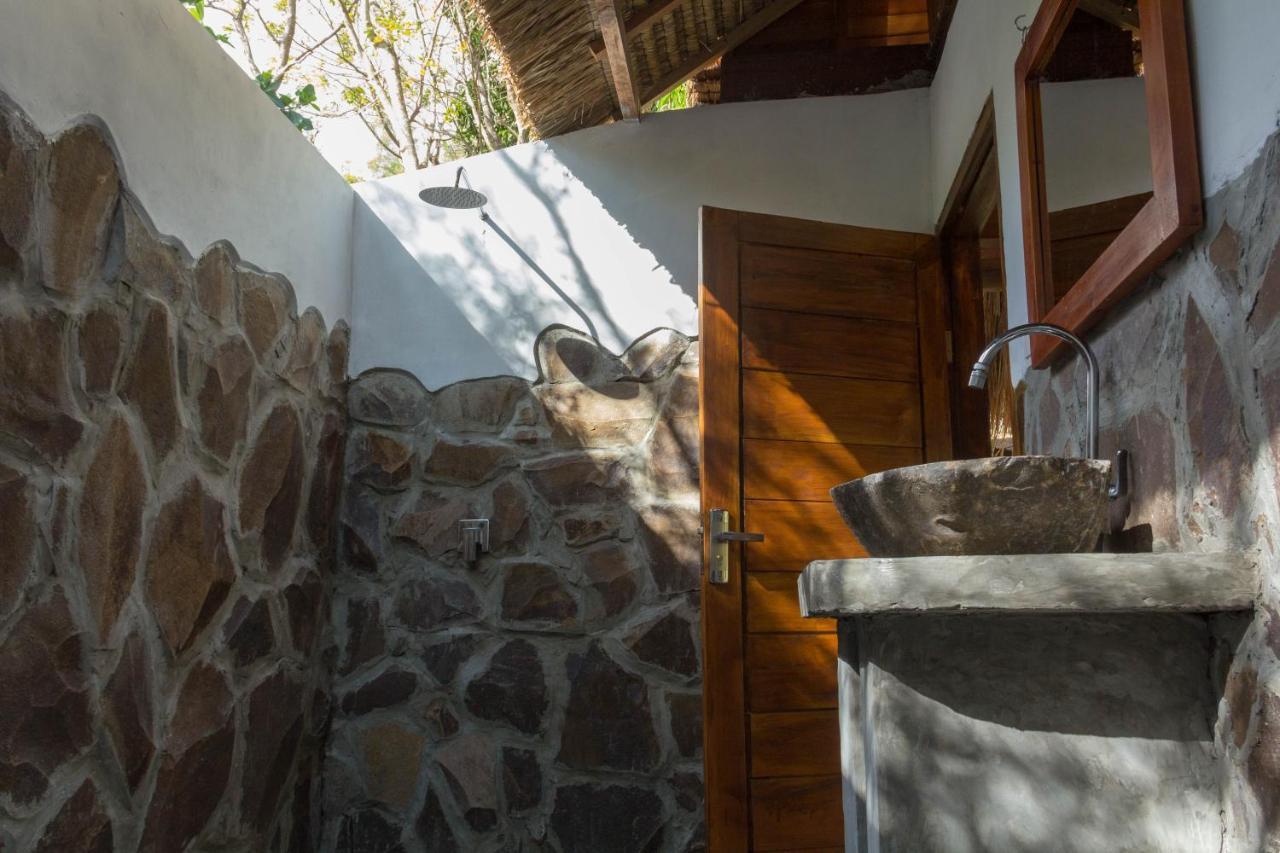 Majango Bungalows Kuta  Kültér fotó